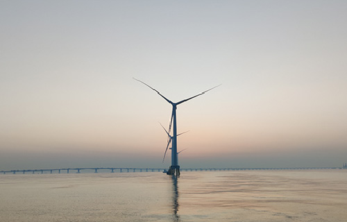 浙江嵊泗海上風(fēng)電項目首批機組并網(wǎng)運行