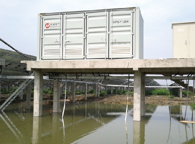 江蘇寶應(yīng)30MW漁光互補光伏發(fā)電站.jpg